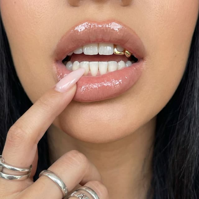 Cover artwork — Lips — Dyce