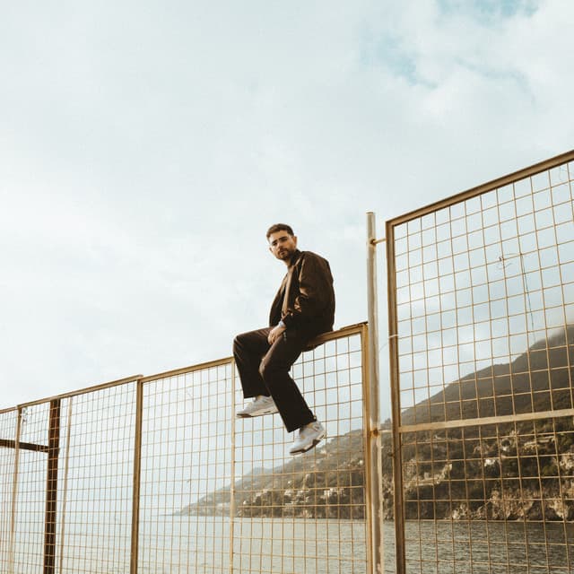 Pochette — RAGAZZO DI GIÙ — Rocco Hunt